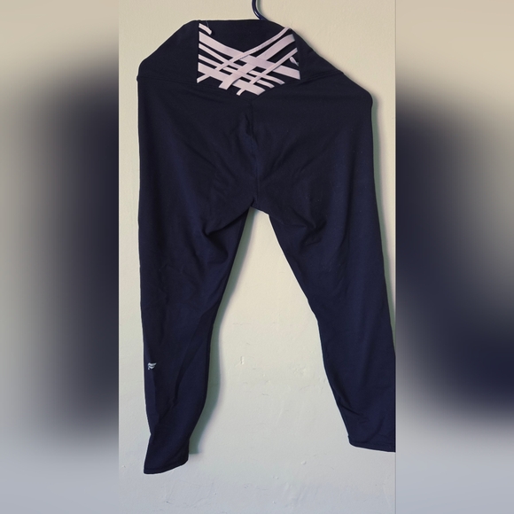 Fabletics Bundle - Picture 5 of 7